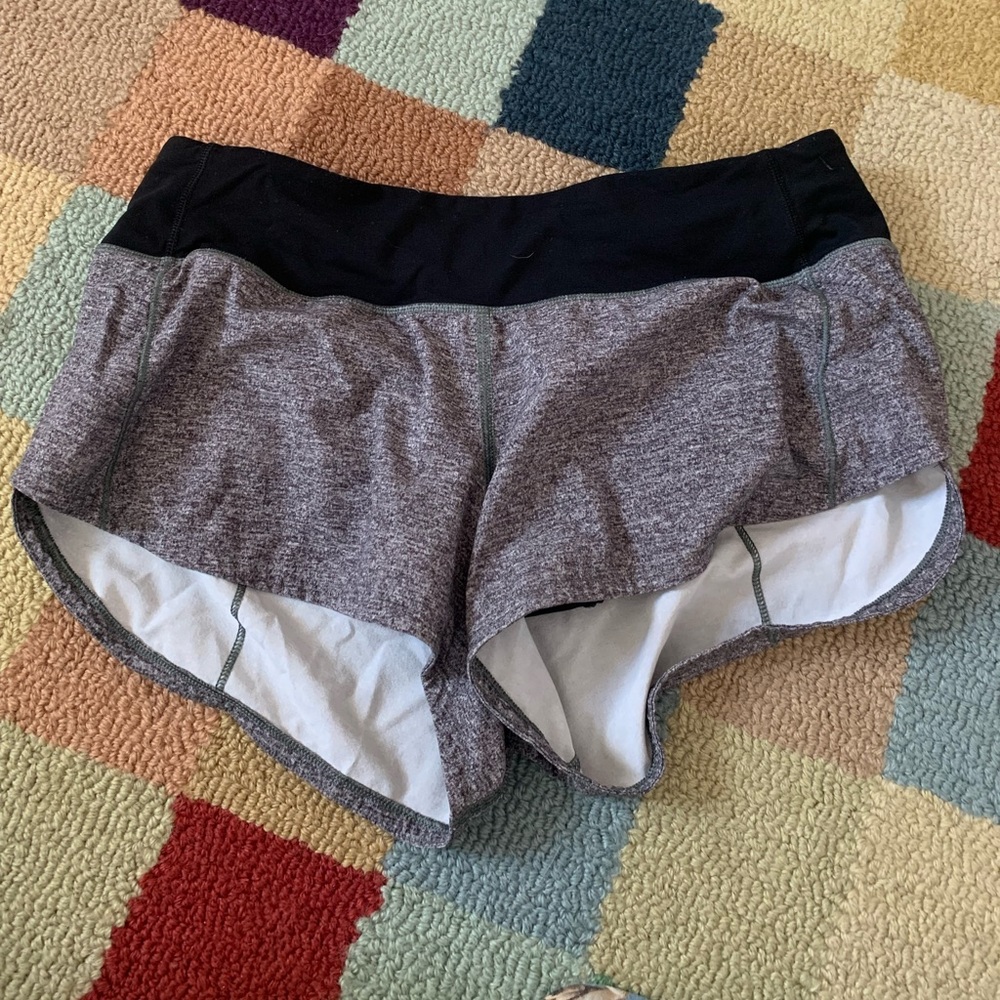 Lululemon Speed Up shorts 2.5 inch